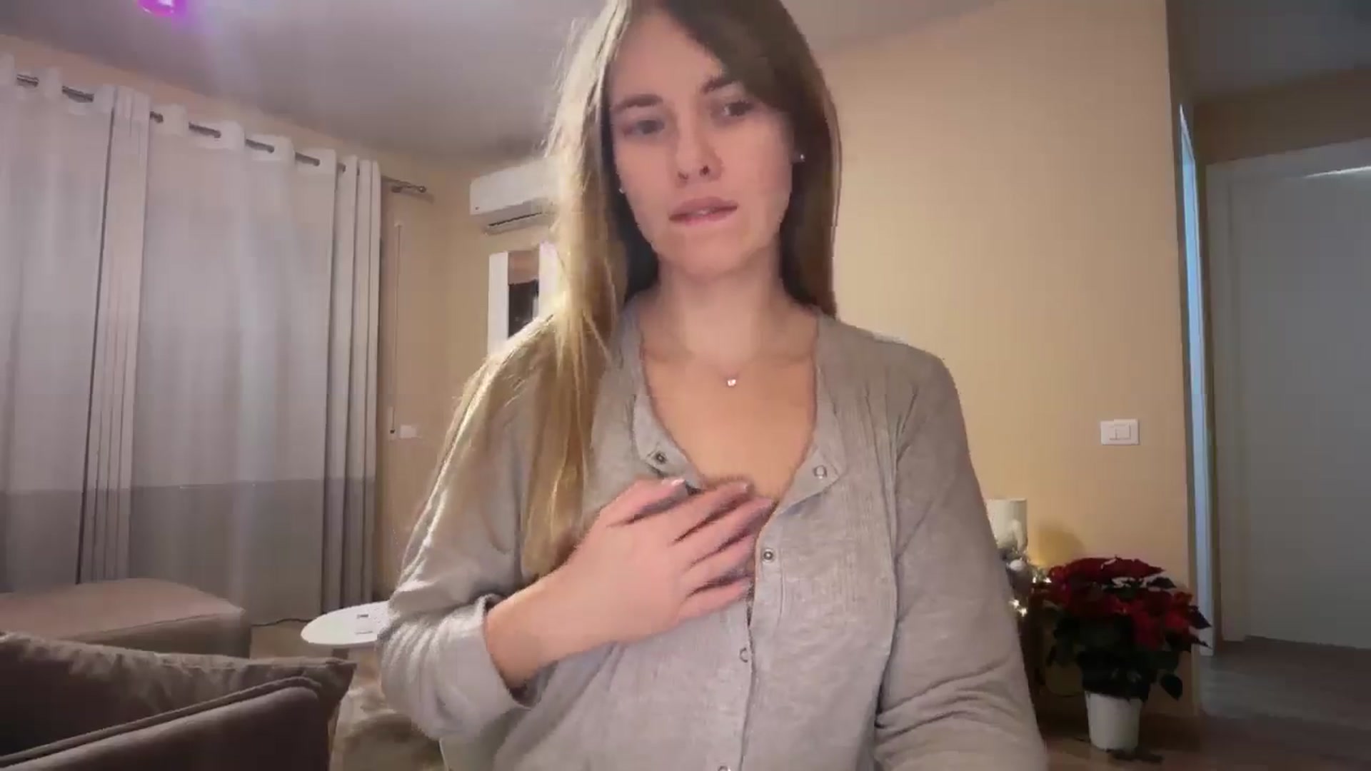 Gallery image thumbnail from SkySunFlower's myfreecams stream on, 12/14/2025, 16:42 image 8 of 20