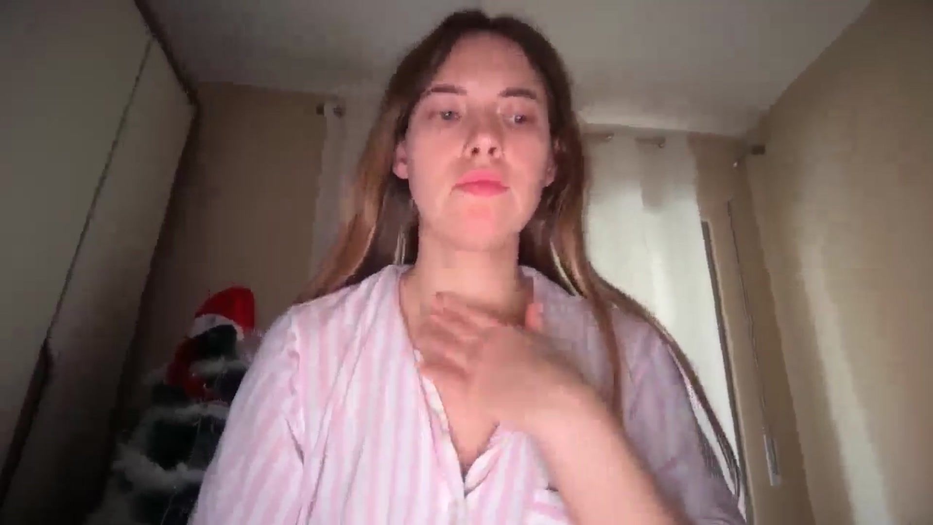 Gallery image thumbnail from SkySunFlower's myfreecams stream on, 12/16/2025, 08:34 image 18 of 20