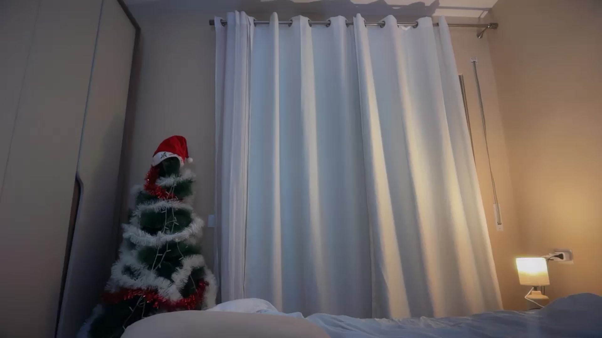 Gallery image thumbnail from SkySunFlower's myfreecams stream on, 12/21/2025, 23:59 image 2 of 20