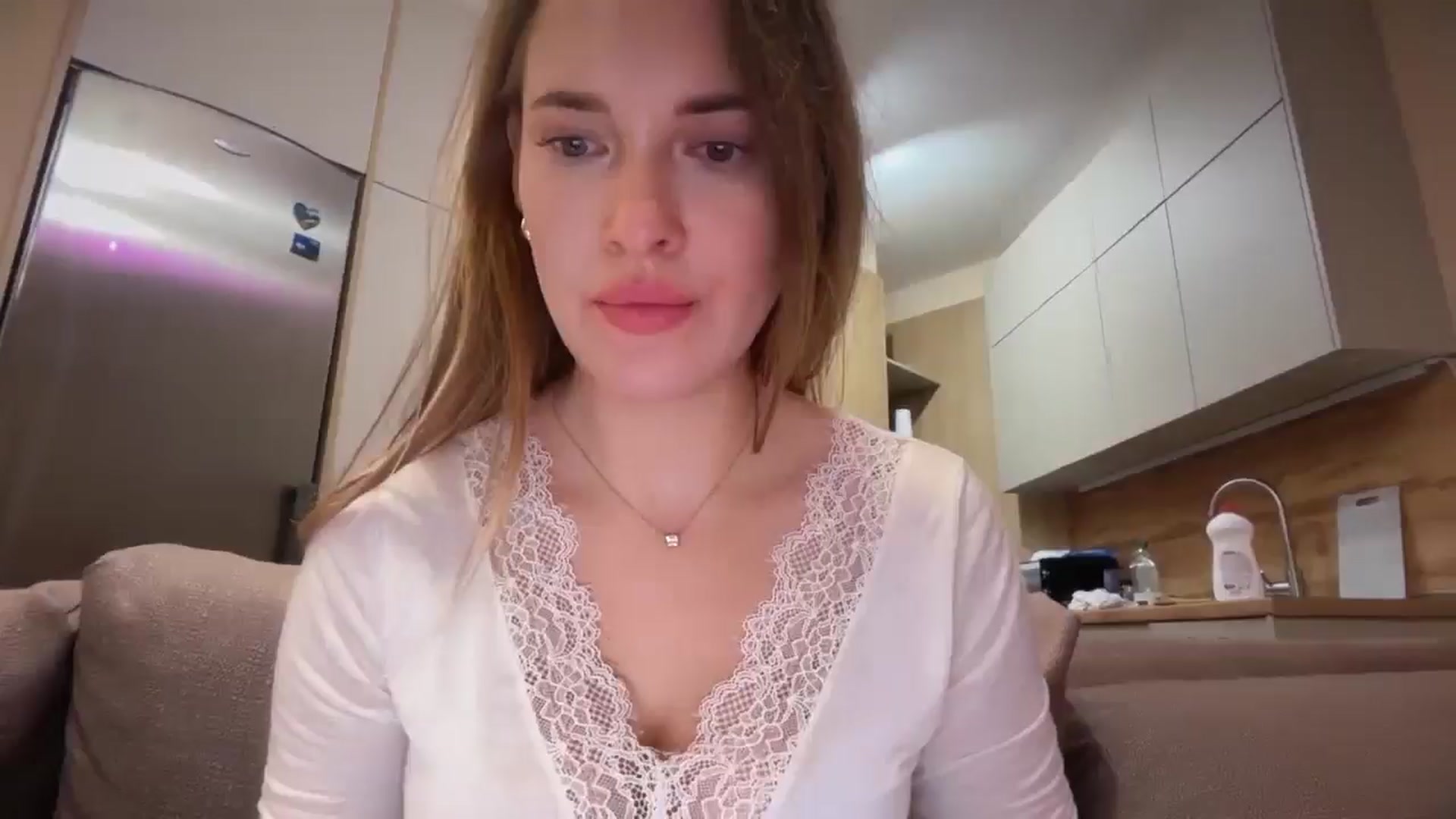 Gallery image thumbnail from SkySunFlower's myfreecams stream on, 12/22/2025, 19:09 image 2 of 20