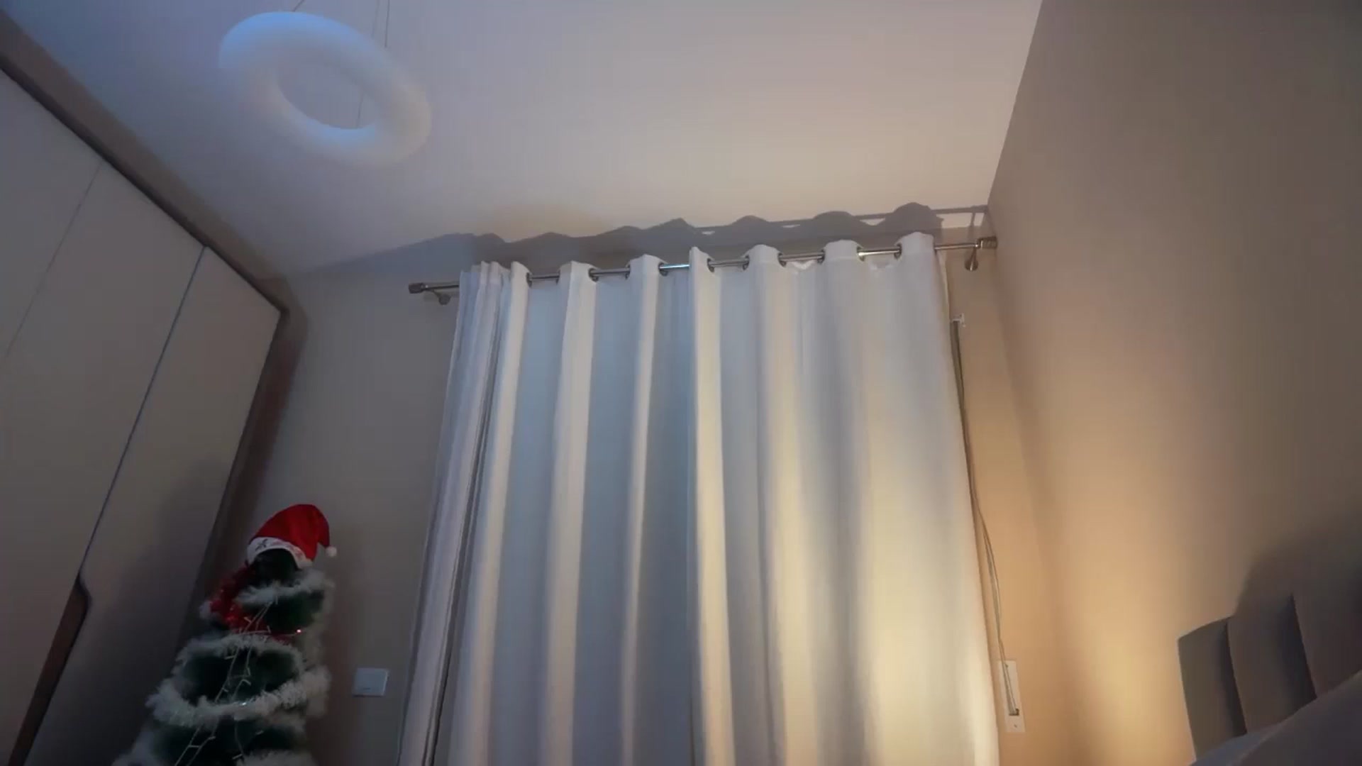 Gallery image thumbnail from SkySunFlower's myfreecams stream on, 12/23/2025, 03:01 image 1 of 20