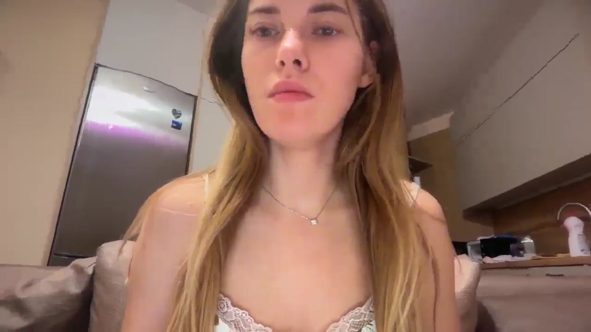 Gallery image thumbnail from SkySunFlower's myfreecams stream on, 12/23/2025, 16:32 image 11 of 20