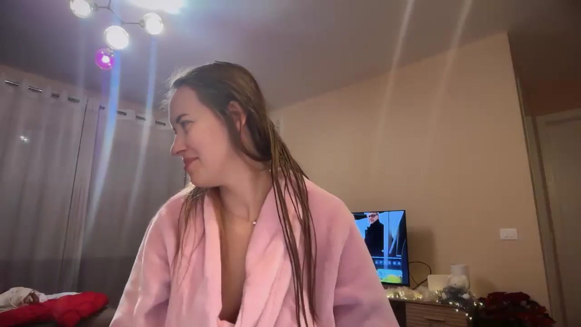 Gallery image thumbnail from SkySunFlower's myfreecams stream on, 12/23/2025, 19:04 image 5 of 20