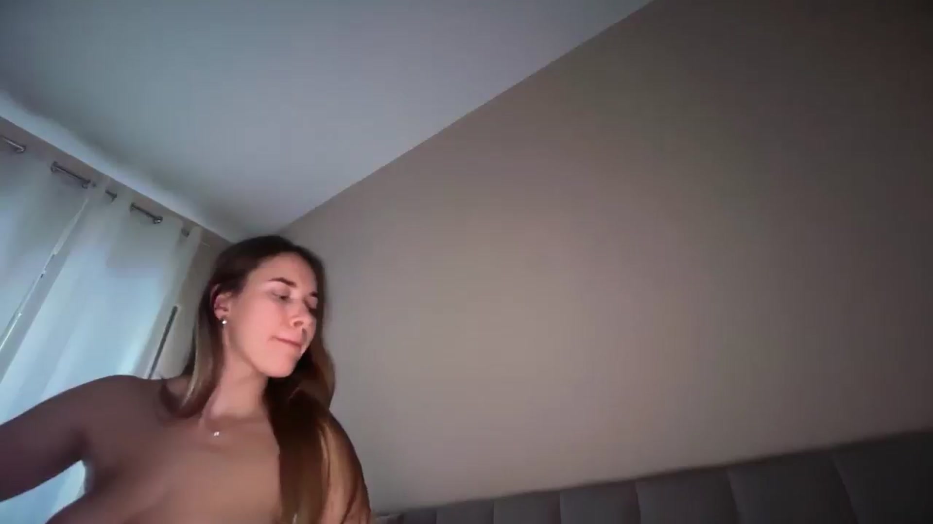Gallery image thumbnail from SkySunFlower's myfreecams stream on, 12/26/2025, 07:30 image 19 of 20