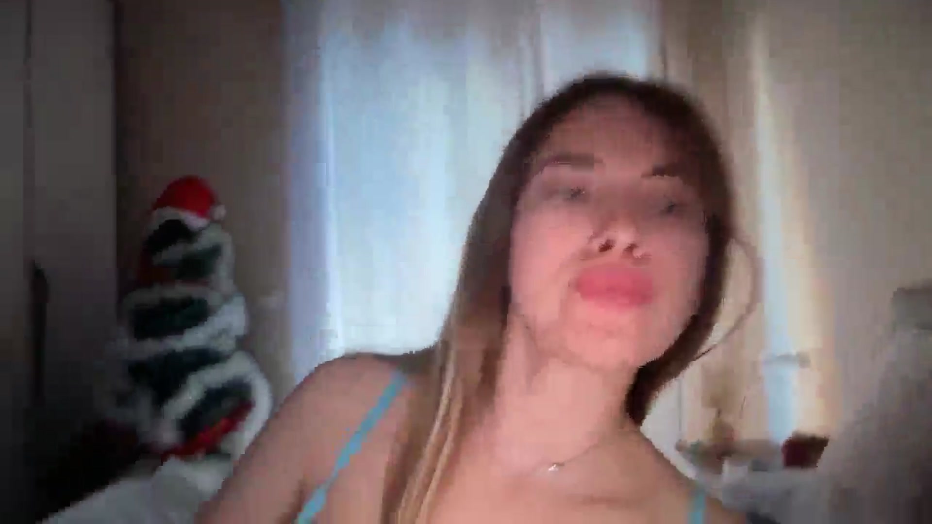Gallery image thumbnail from SkySunFlower's myfreecams stream on, 12/26/2025, 08:20 image 15 of 20