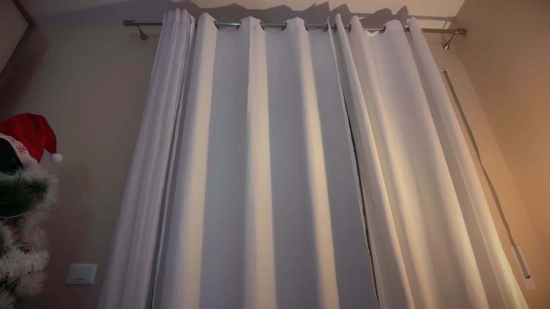 Gallery image thumbnail from SkySunFlower's myfreecams stream on, 12/26/2025, 21:20 image 11 of 20
