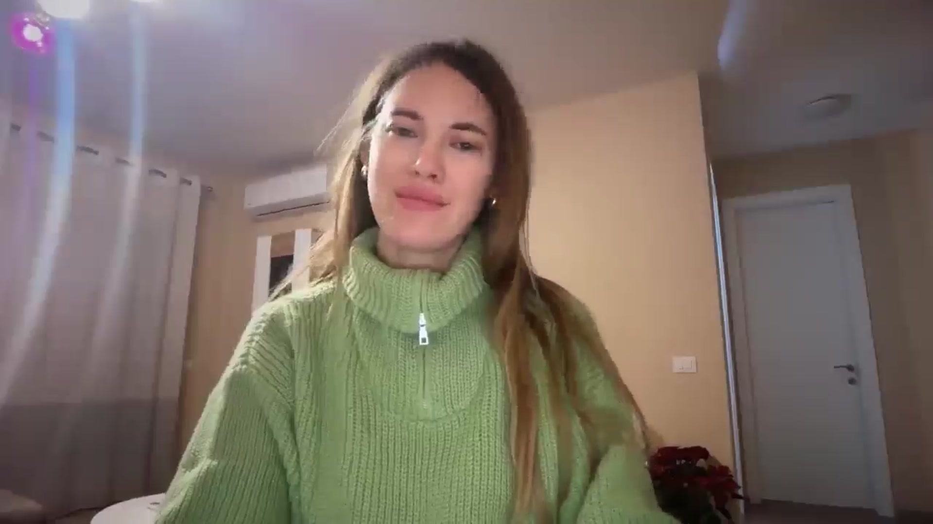 Gallery image thumbnail from SkySunFlower's myfreecams stream on, 12/26/2025, 21:20 image 5 of 20