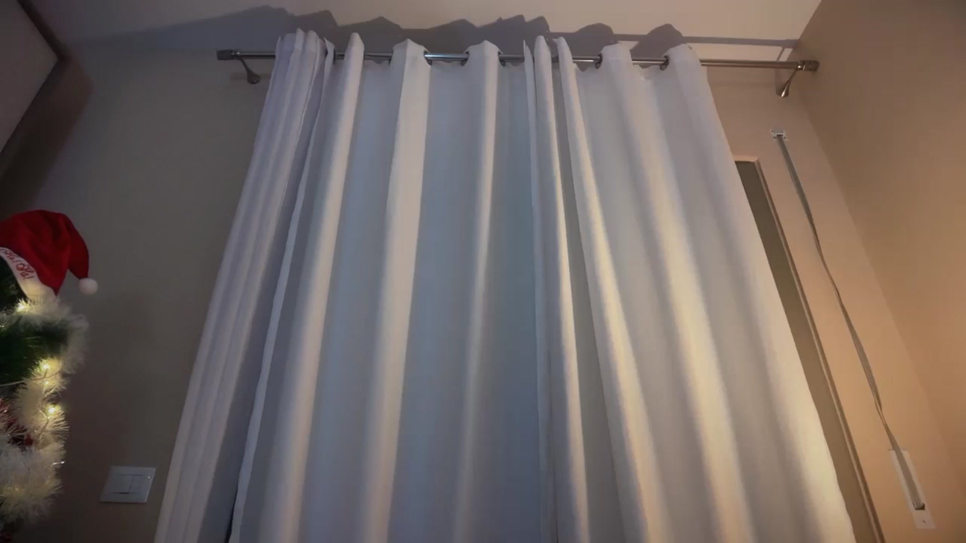 Gallery image thumbnail from SkySunFlower's myfreecams stream on, 12/29/2025, 24:00 image 19 of 20