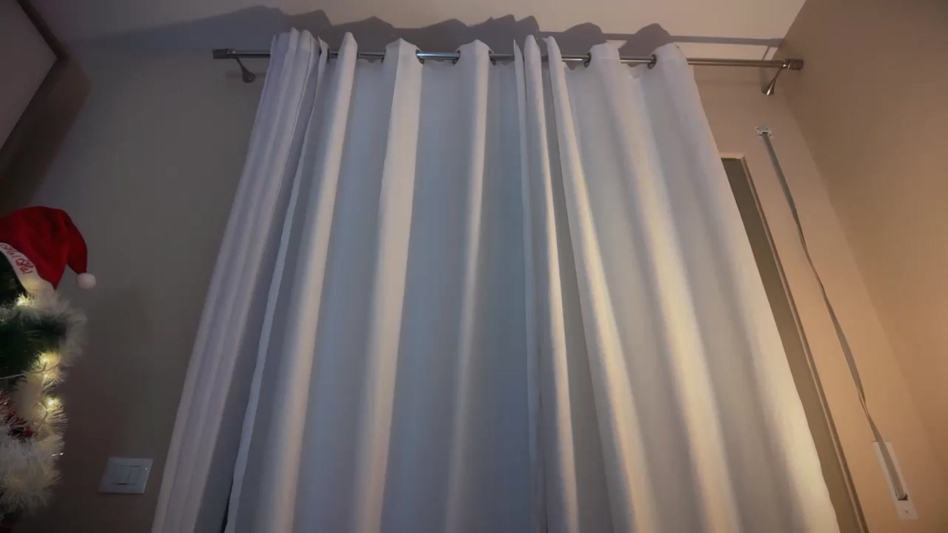 Gallery image thumbnail from SkySunFlower's myfreecams stream on, 12/29/2025, 24:00 image 18 of 20