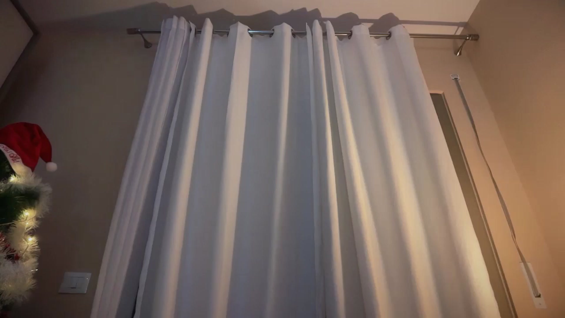 Gallery image thumbnail from SkySunFlower's myfreecams stream on, 12/29/2025, 24:00 image 14 of 20