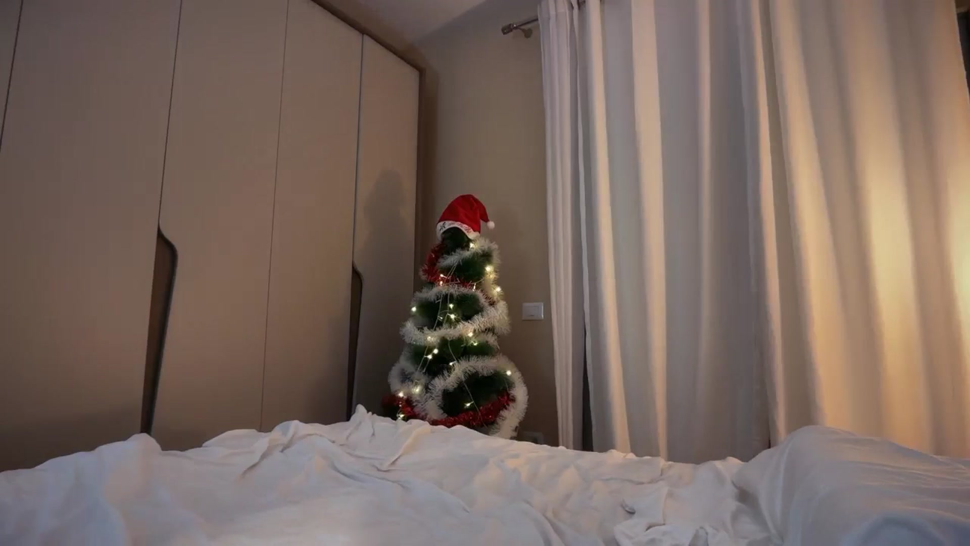 Gallery image thumbnail from SkySunFlower's myfreecams stream on, 12/29/2025, 02:33 image 2 of 20