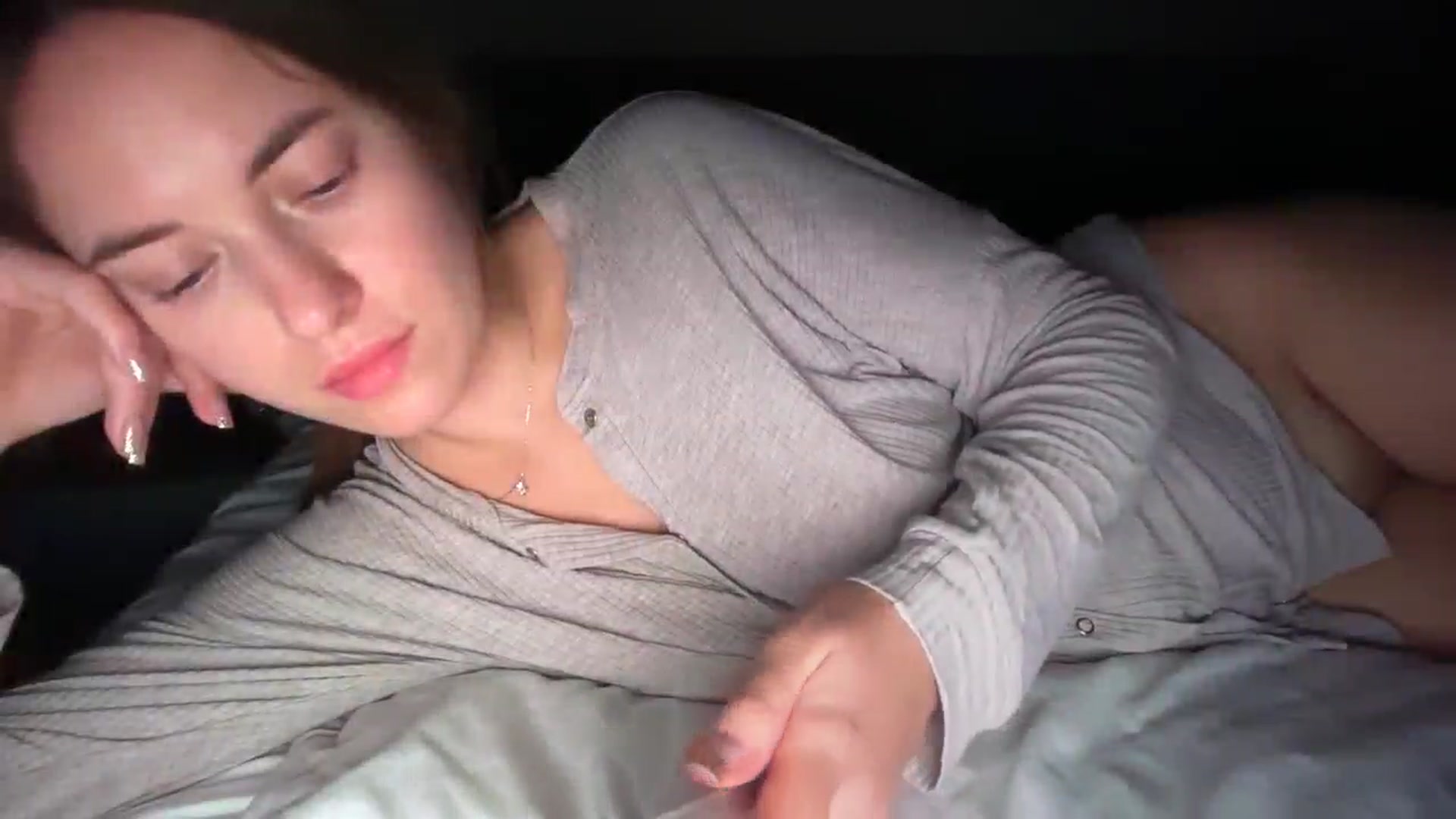 Gallery image thumbnail from SkySunFlower's myfreecams stream on, 12/29/2025, 18:42 image 5 of 20