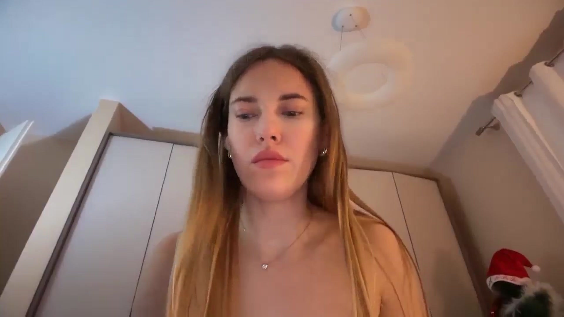 Gallery image thumbnail from SkySunFlower's myfreecams stream on, 12/30/2025, 02:47 image 8 of 20