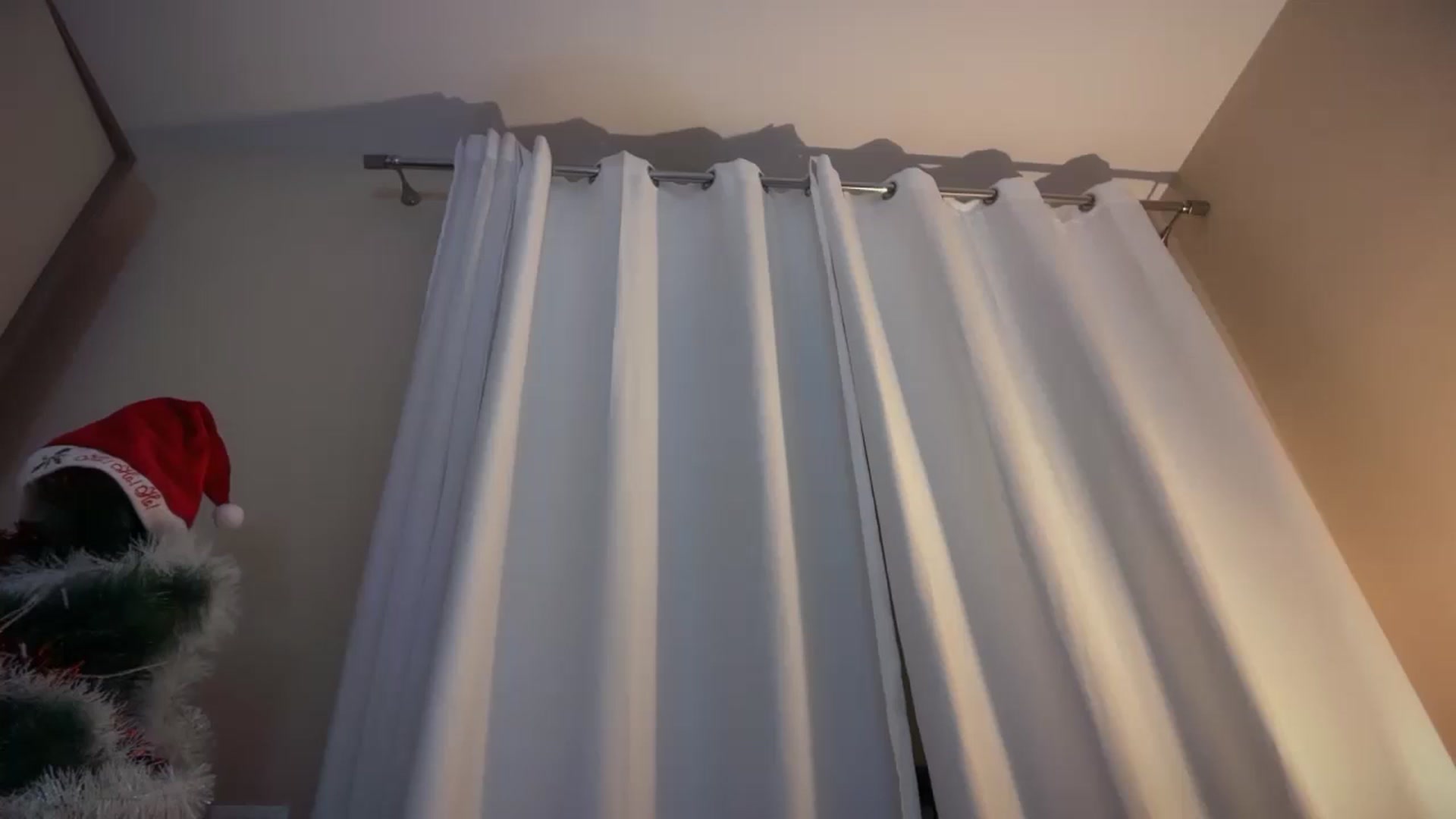Gallery image thumbnail from SkySunFlower's myfreecams stream on, 12/30/2025, 19:13 image 4 of 20