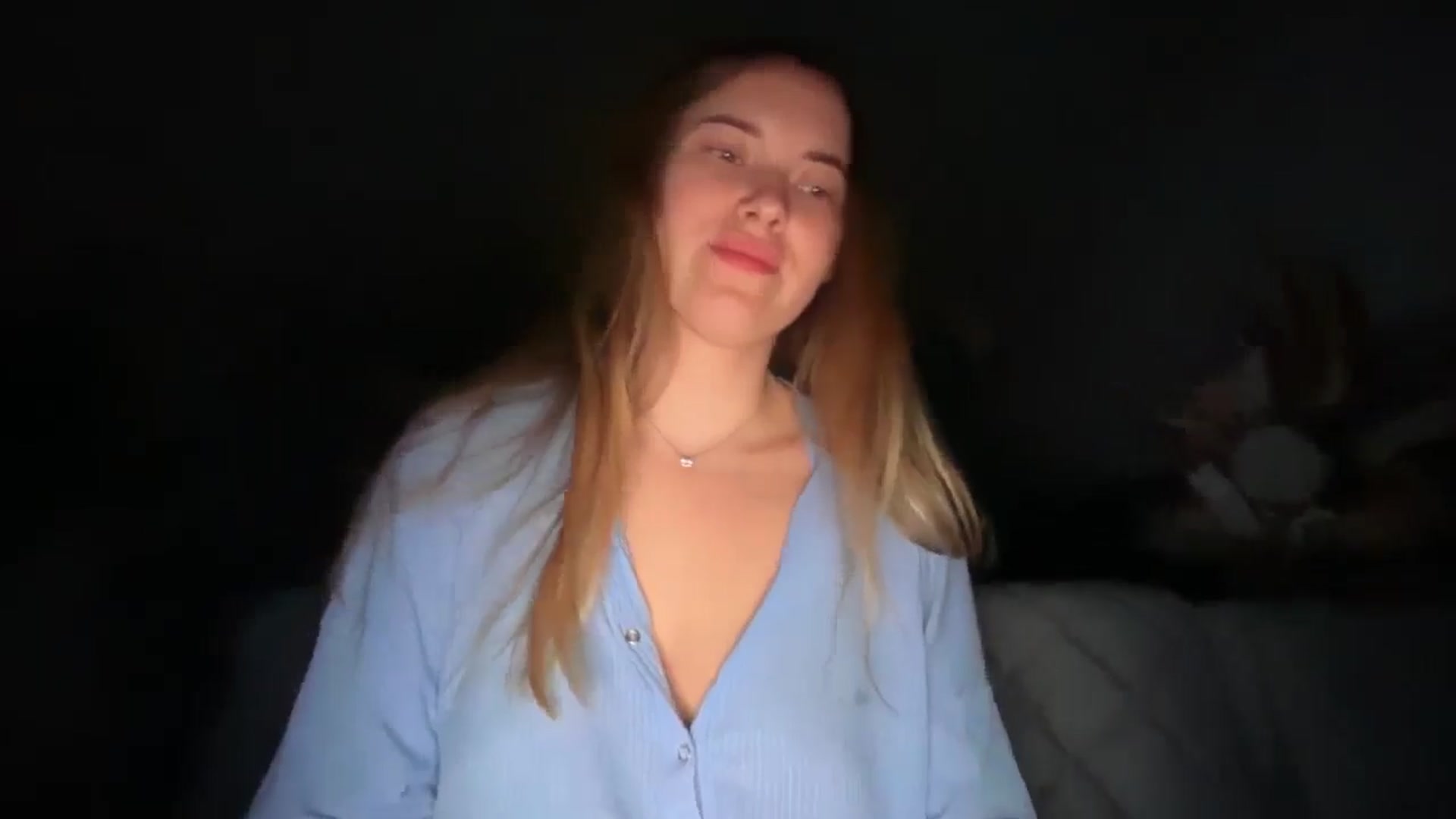 Gallery image thumbnail from SkySunFlower's myfreecams stream on, 01/02/2026, 22:41 image 18 of 20