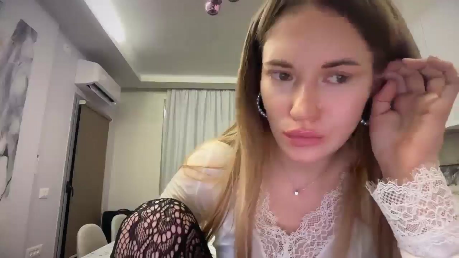 Gallery image thumbnail from SkySunFlower's myfreecams stream on, 01/04/2026, 19:41 image 16 of 20