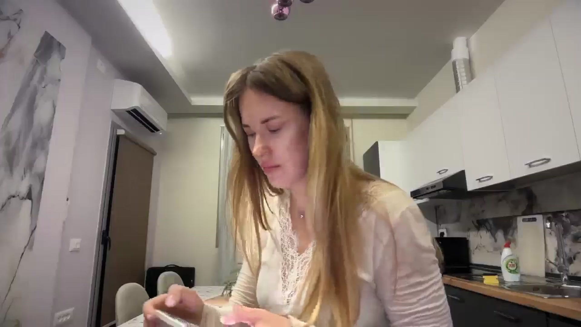 Gallery image thumbnail from SkySunFlower's myfreecams stream on, 01/04/2026, 19:41 image 12 of 20
