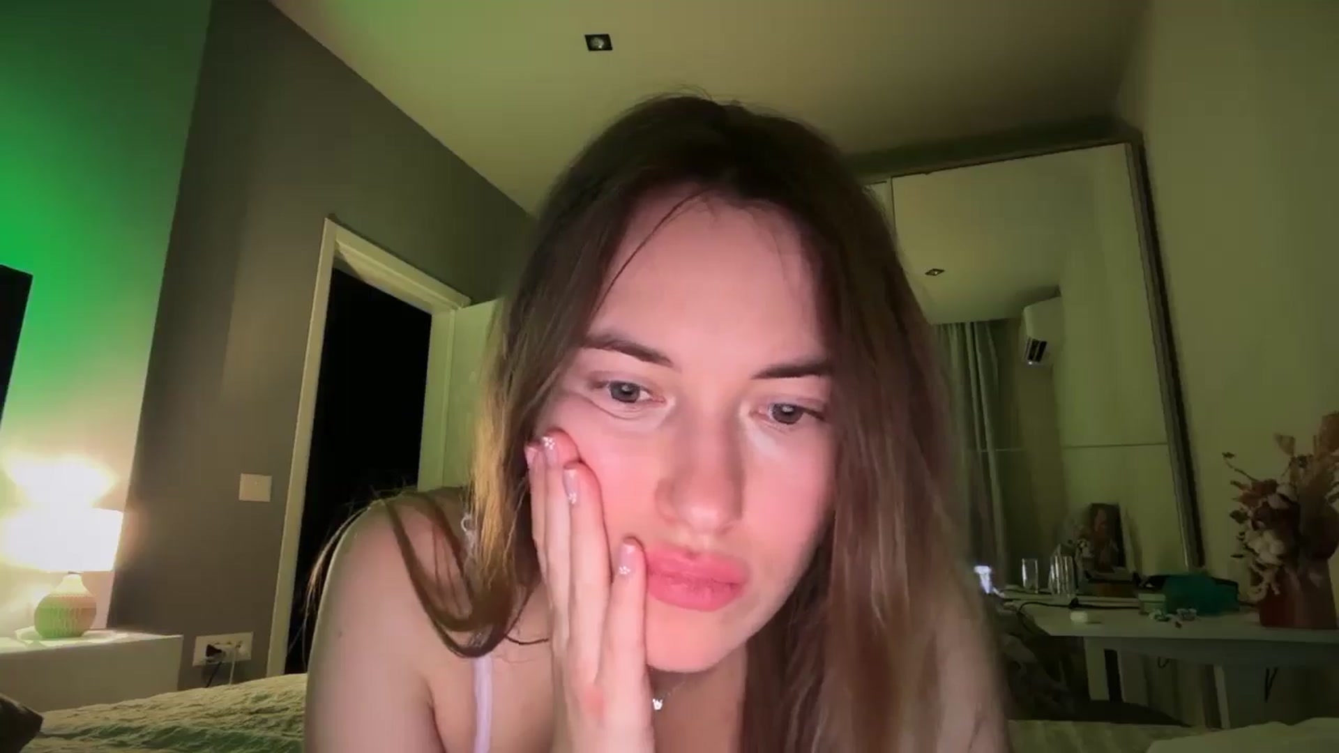 Gallery image thumbnail from SkySunFlower's myfreecams stream on, 01/07/2026, 02:40 image 9 of 20