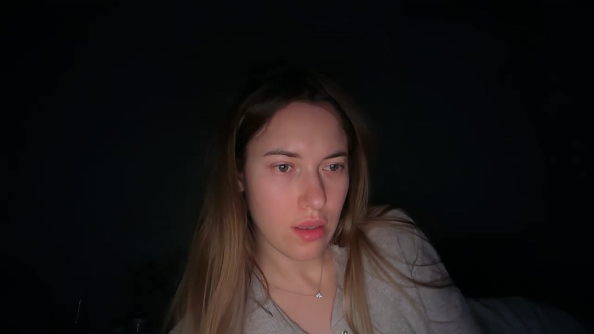 Gallery image thumbnail from SkySunFlower's myfreecams stream on, 01/07/2026, 03:47 image 12 of 20
