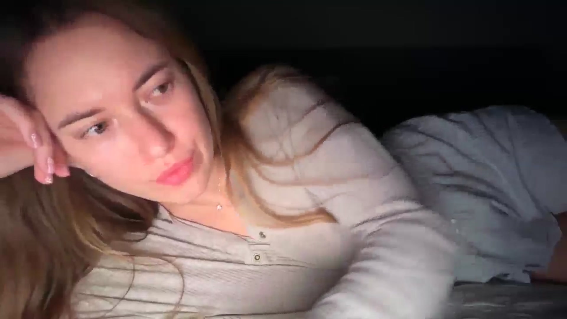 Gallery image thumbnail from SkySunFlower's myfreecams stream on, 01/07/2026, 03:47 image 11 of 20