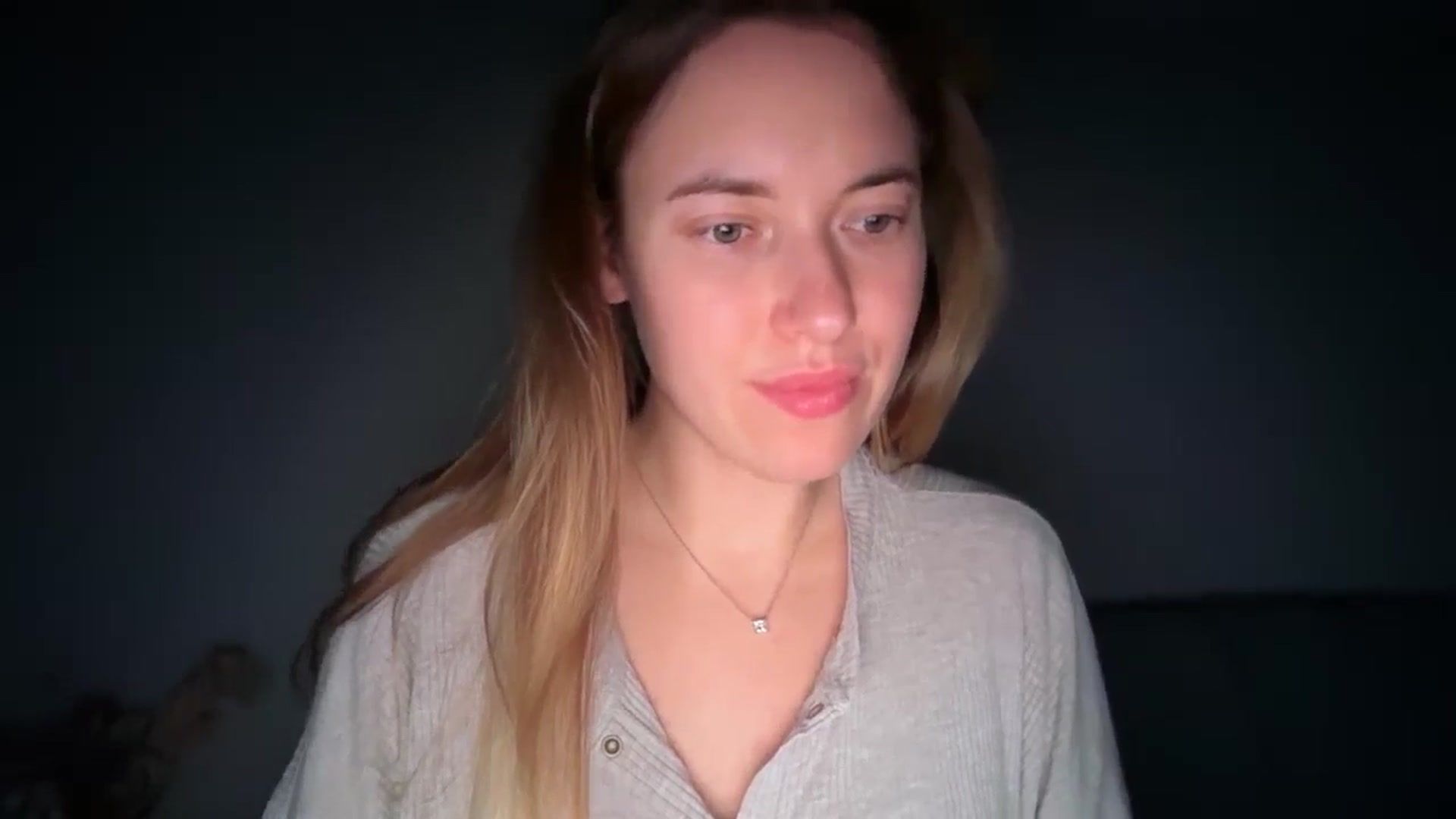 Gallery image thumbnail from SkySunFlower's myfreecams stream on, 01/07/2026, 03:47 image 6 of 20