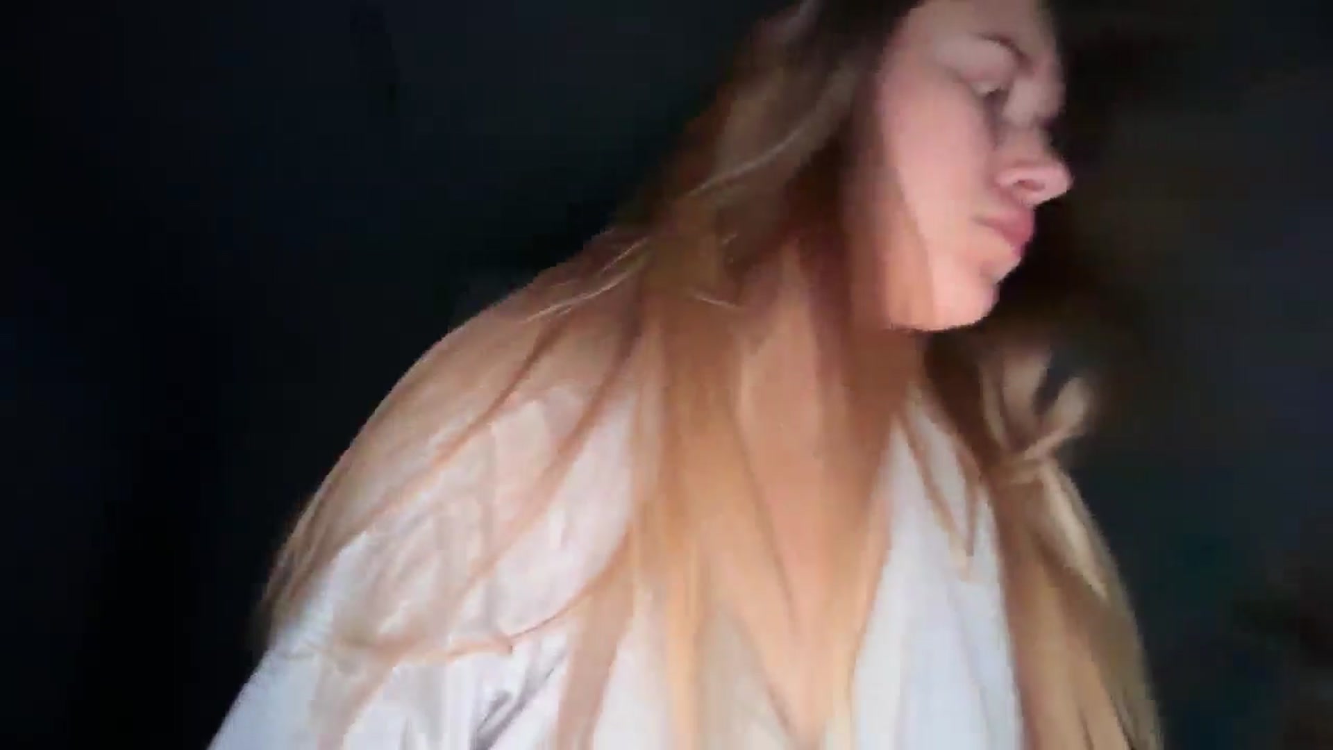 Gallery image thumbnail from SkySunFlower's myfreecams stream on, 01/07/2026, 06:05 image 10 of 20