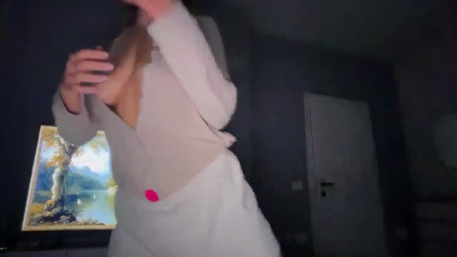 Gallery image thumbnail from SkySunFlower's myfreecams stream on, 01/10/2026, 07:10 image 17 of 20