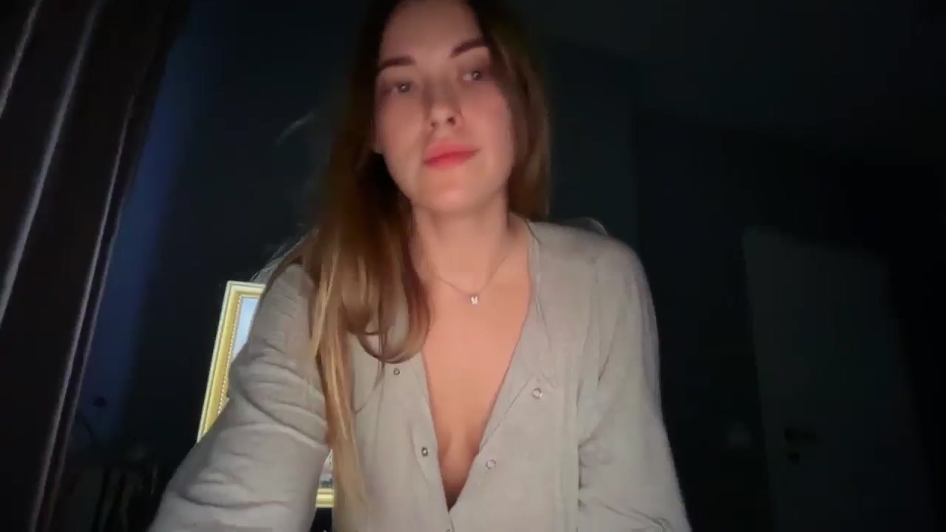 Gallery image thumbnail from SkySunFlower's myfreecams stream on, 01/11/2026, 09:40 image 18 of 20