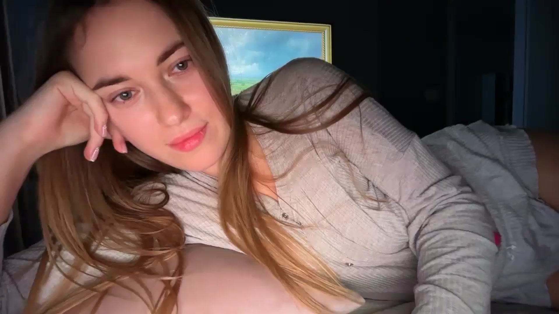 Gallery image thumbnail from SkySunFlower's myfreecams stream on, 01/11/2026, 09:40 image 10 of 20