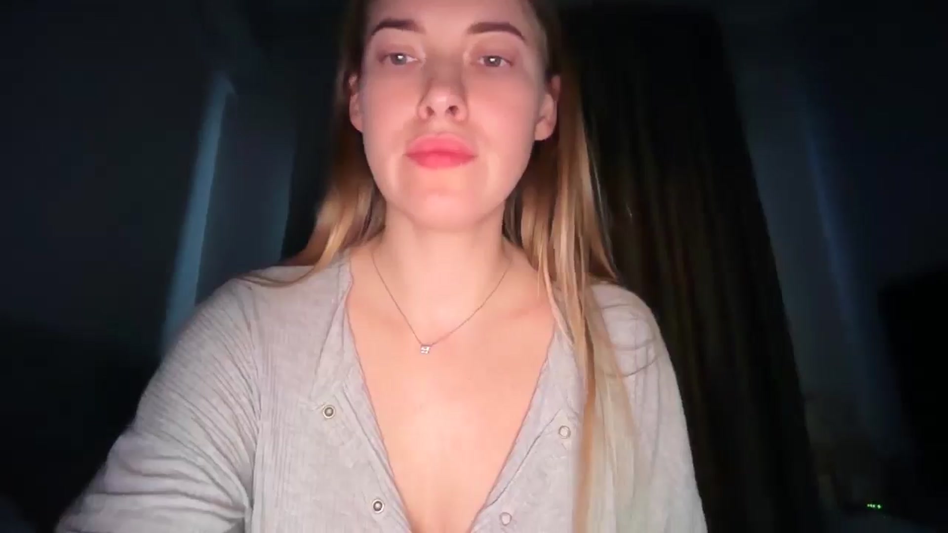 Gallery image thumbnail from SkySunFlower's myfreecams stream on, 01/11/2026, 14:20 image 10 of 20