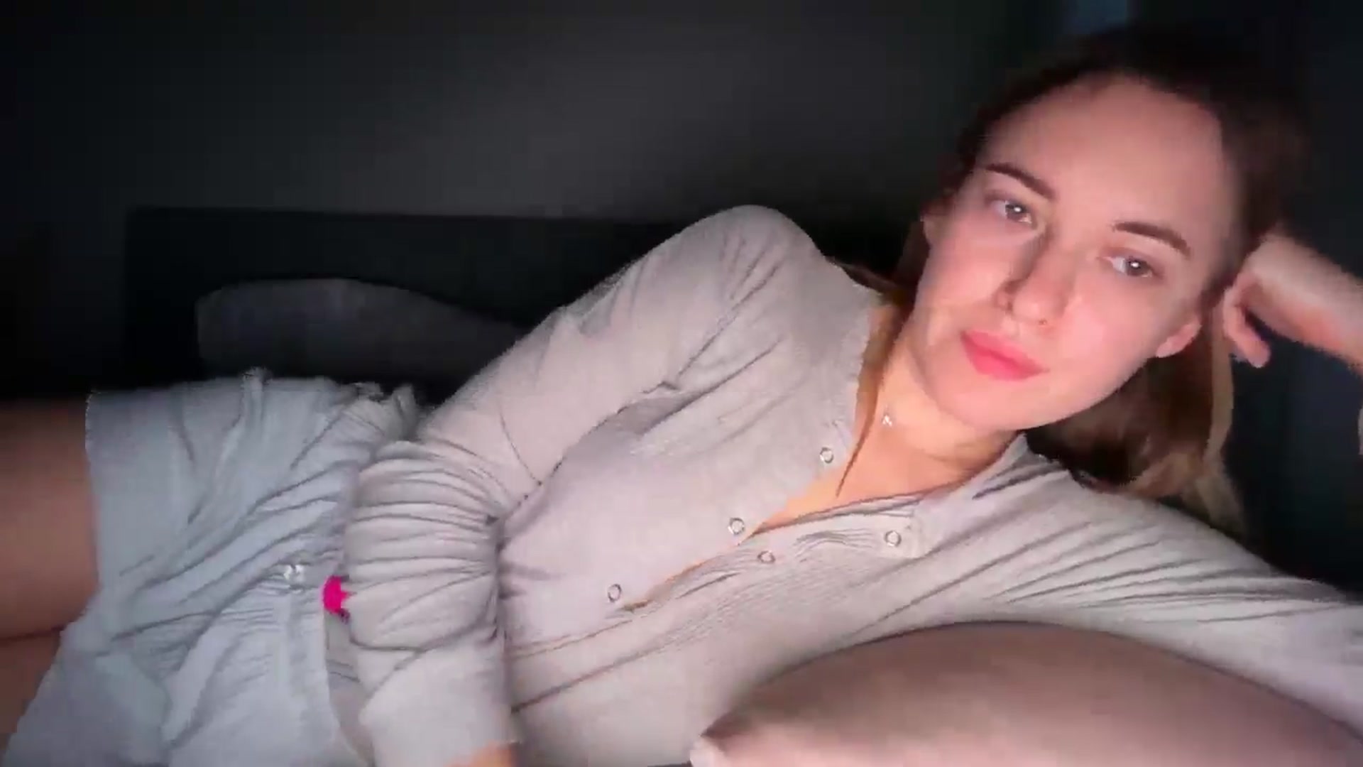 Gallery image thumbnail from SkySunFlower's myfreecams stream on, 01/11/2026, 14:20 image 15 of 20