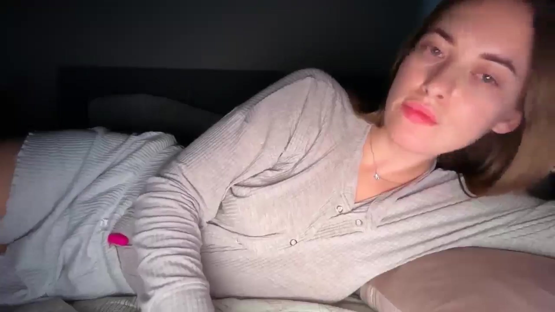 Gallery image thumbnail from SkySunFlower's myfreecams stream on, 01/11/2026, 14:20 image 6 of 20