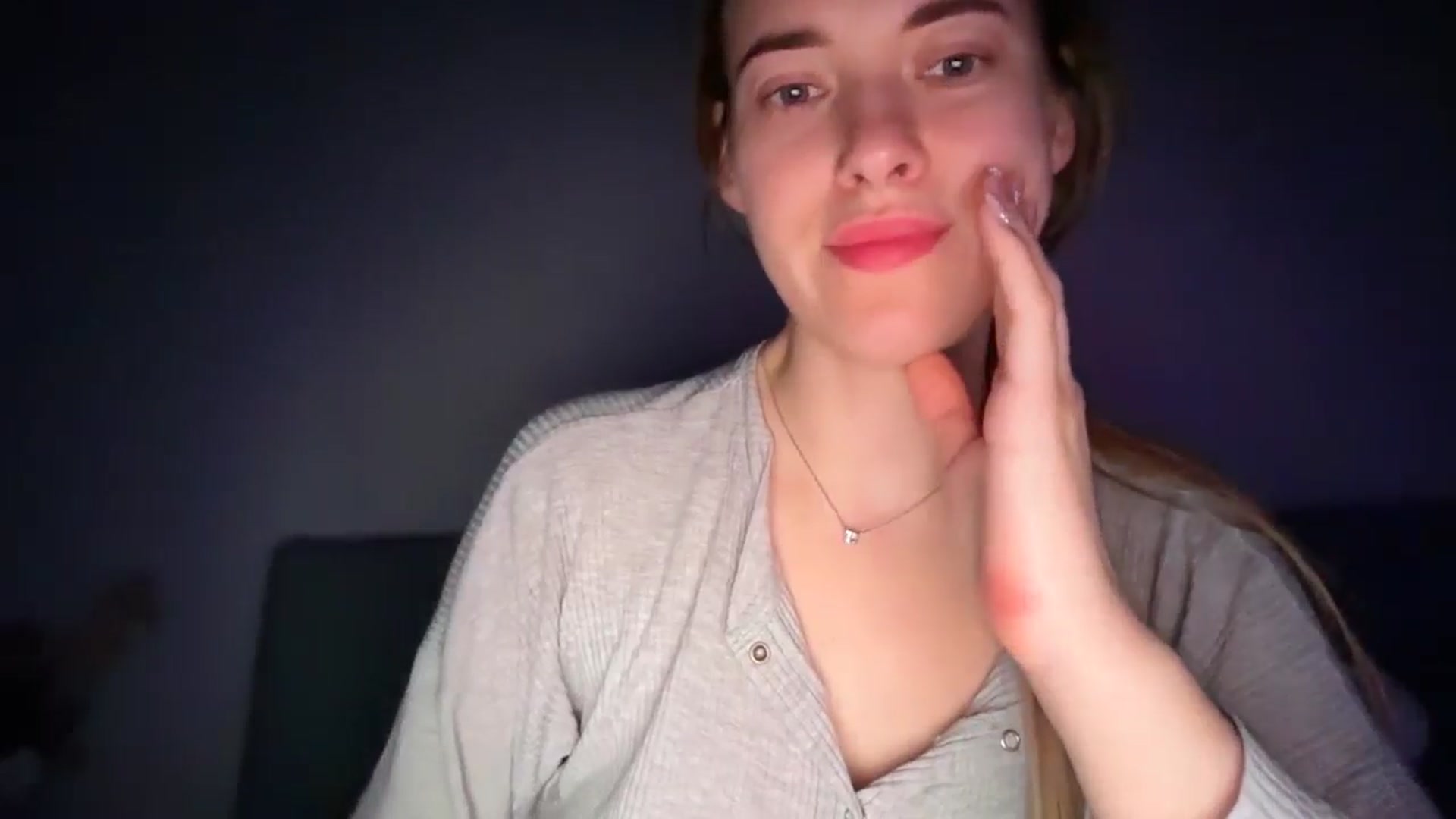 Gallery image thumbnail from SkySunFlower's myfreecams stream on, 01/11/2026, 15:25 image 6 of 20