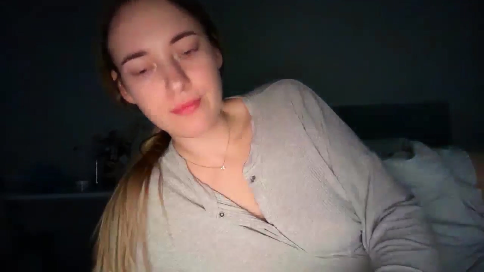 Gallery image thumbnail from SkySunFlower's myfreecams stream on, 01/11/2026, 15:25 image 15 of 20