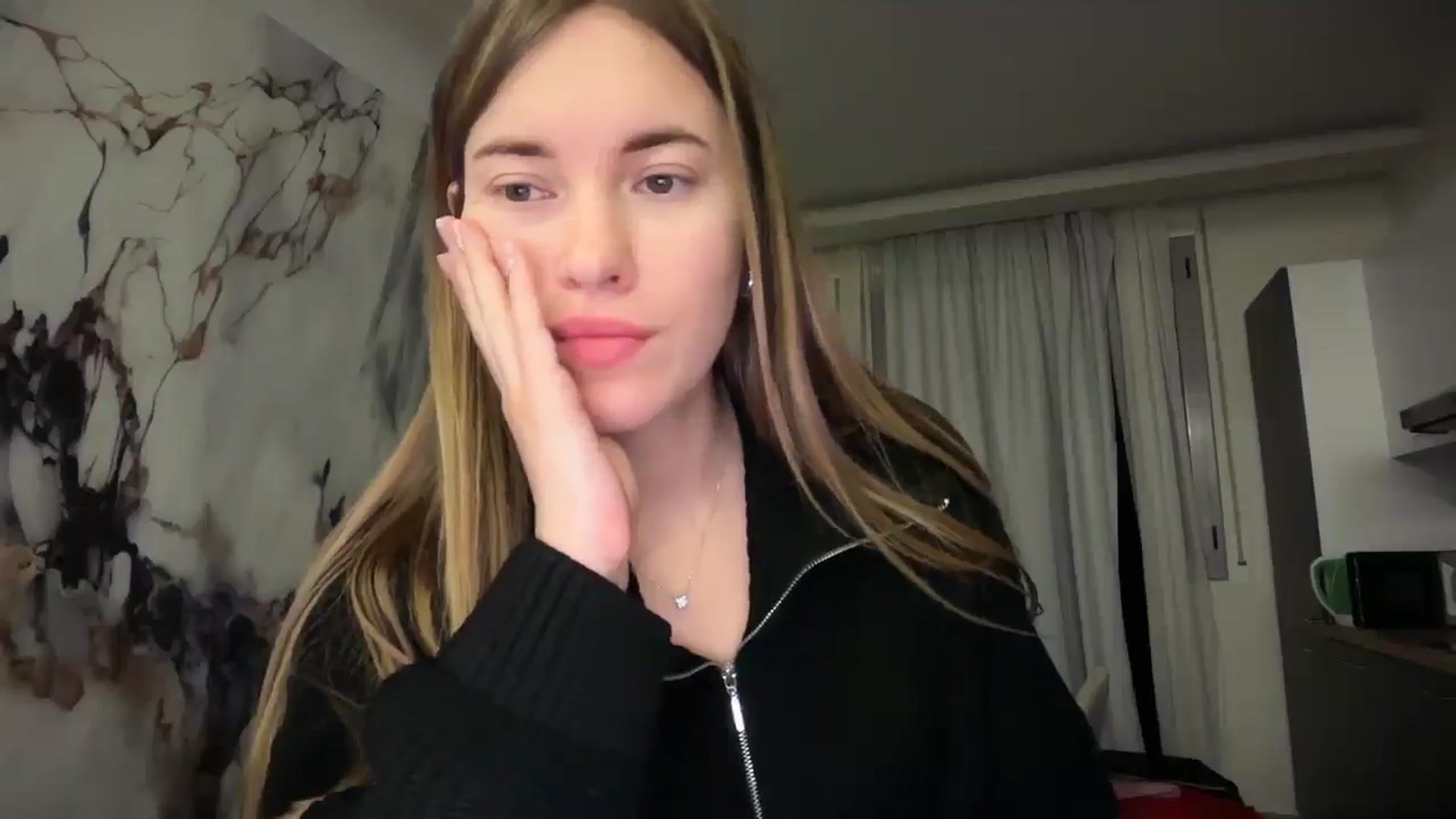 Gallery image thumbnail from SkySunFlower's myfreecams stream on, 01/12/2026, 04:39 image 13 of 20