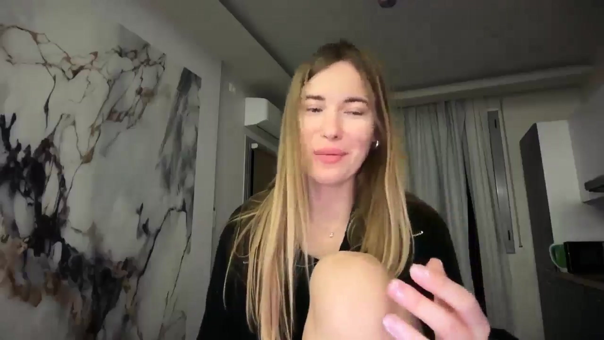 Gallery image thumbnail from SkySunFlower's myfreecams stream on, 01/12/2026, 04:39 image 6 of 20