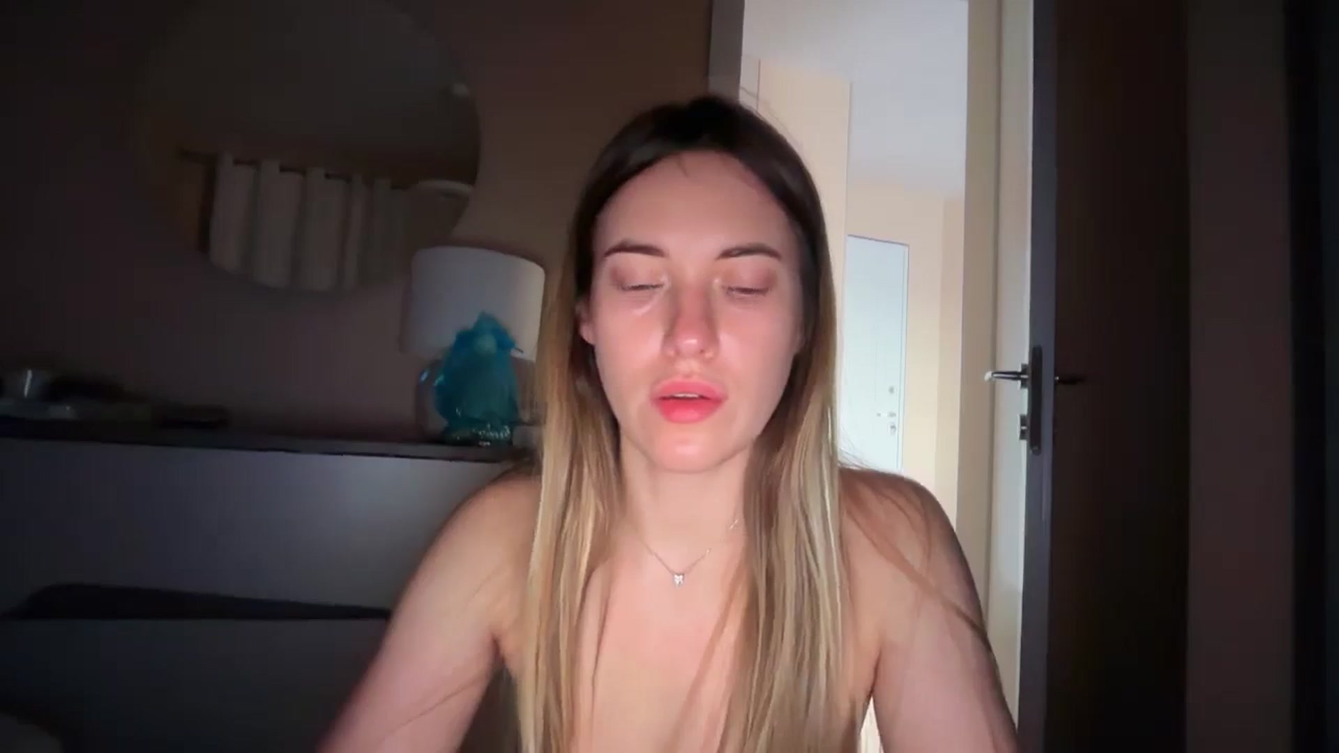 Gallery image thumbnail from SkySunFlower's myfreecams stream on, 01/12/2026, 09:49 image 6 of 20