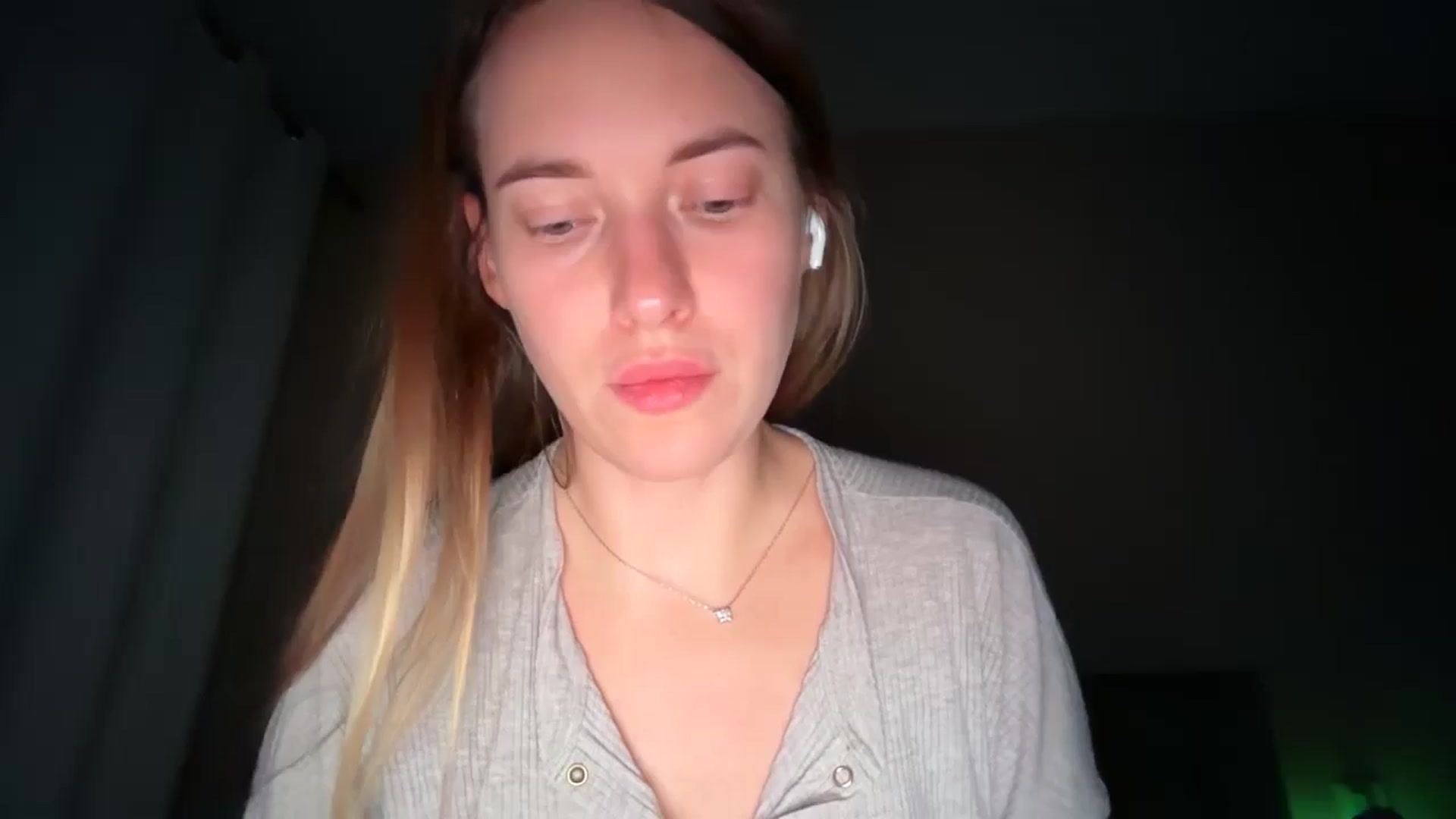 Gallery image thumbnail from SkySunFlower's myfreecams stream on, 01/13/2026, 04:03 image 20 of 20
