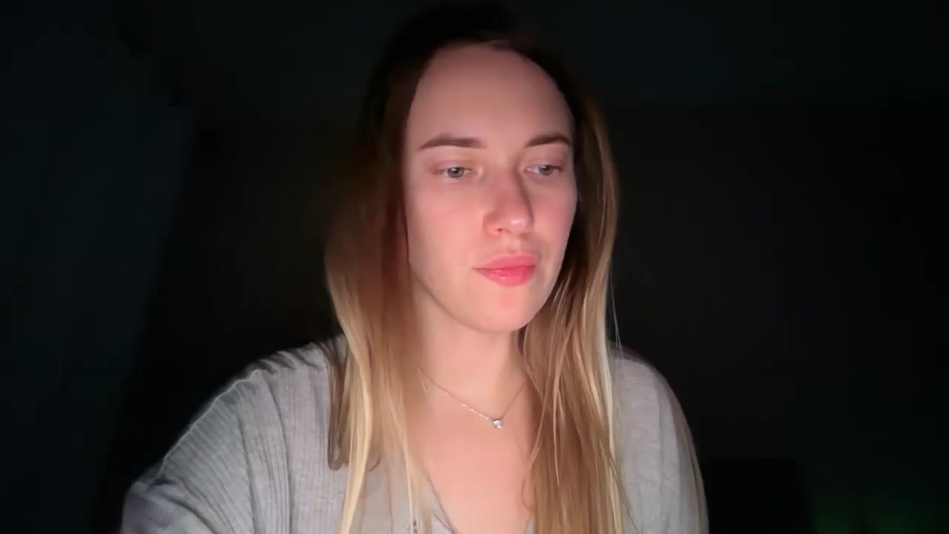 Gallery image thumbnail from SkySunFlower's myfreecams stream on, 01/13/2026, 04:03 image 19 of 20