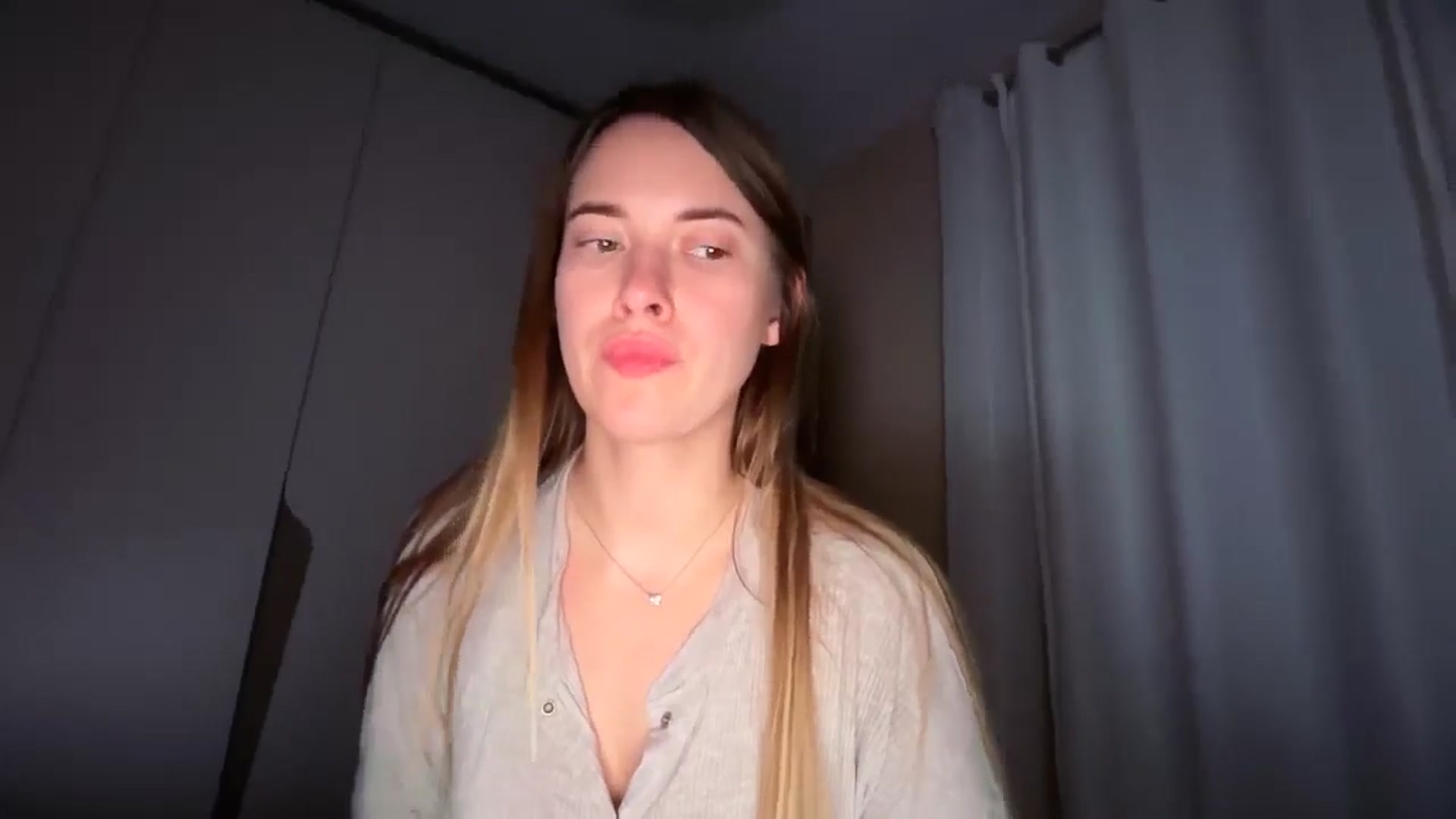 Gallery image thumbnail from SkySunFlower's myfreecams stream on, 01/13/2026, 04:28 image 6 of 20