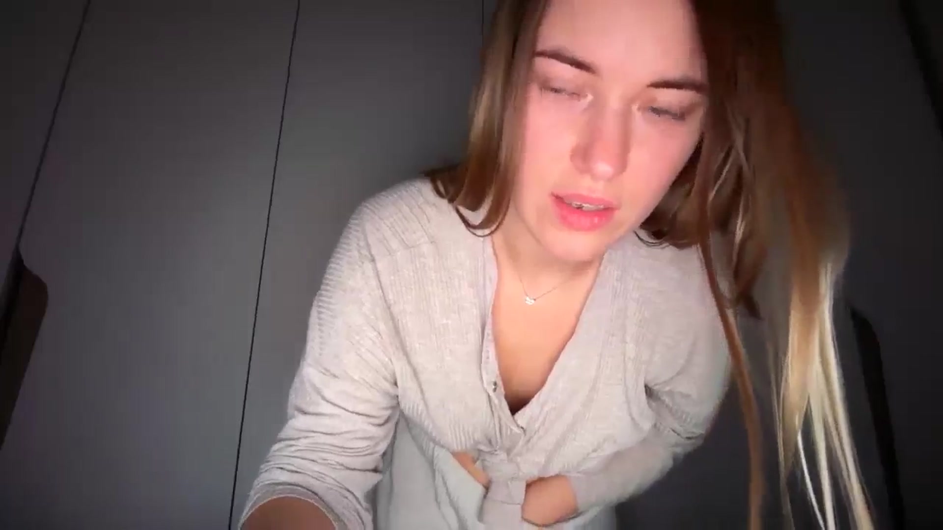 Gallery image thumbnail from SkySunFlower's myfreecams stream on, 01/13/2026, 07:22 image 3 of 20