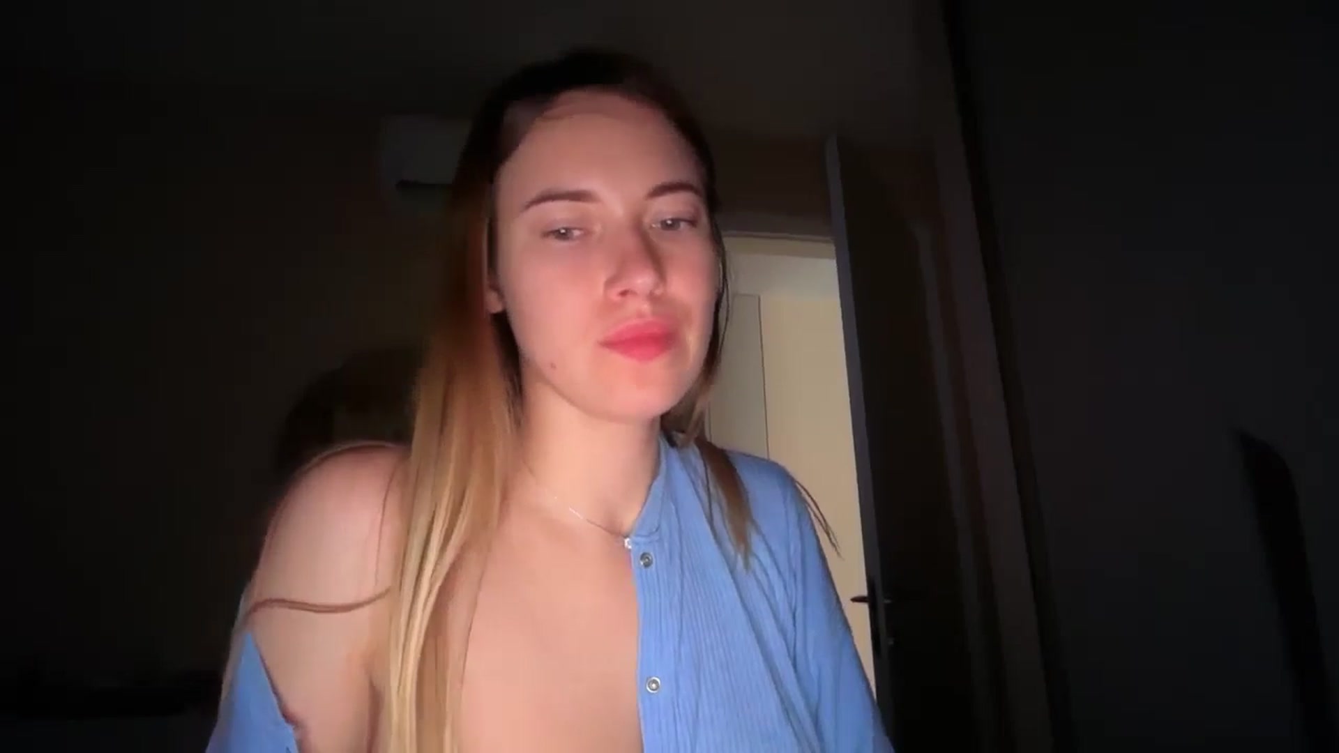 Gallery image thumbnail from SkySunFlower's myfreecams stream on, 01/15/2026, 07:12 image 3 of 20