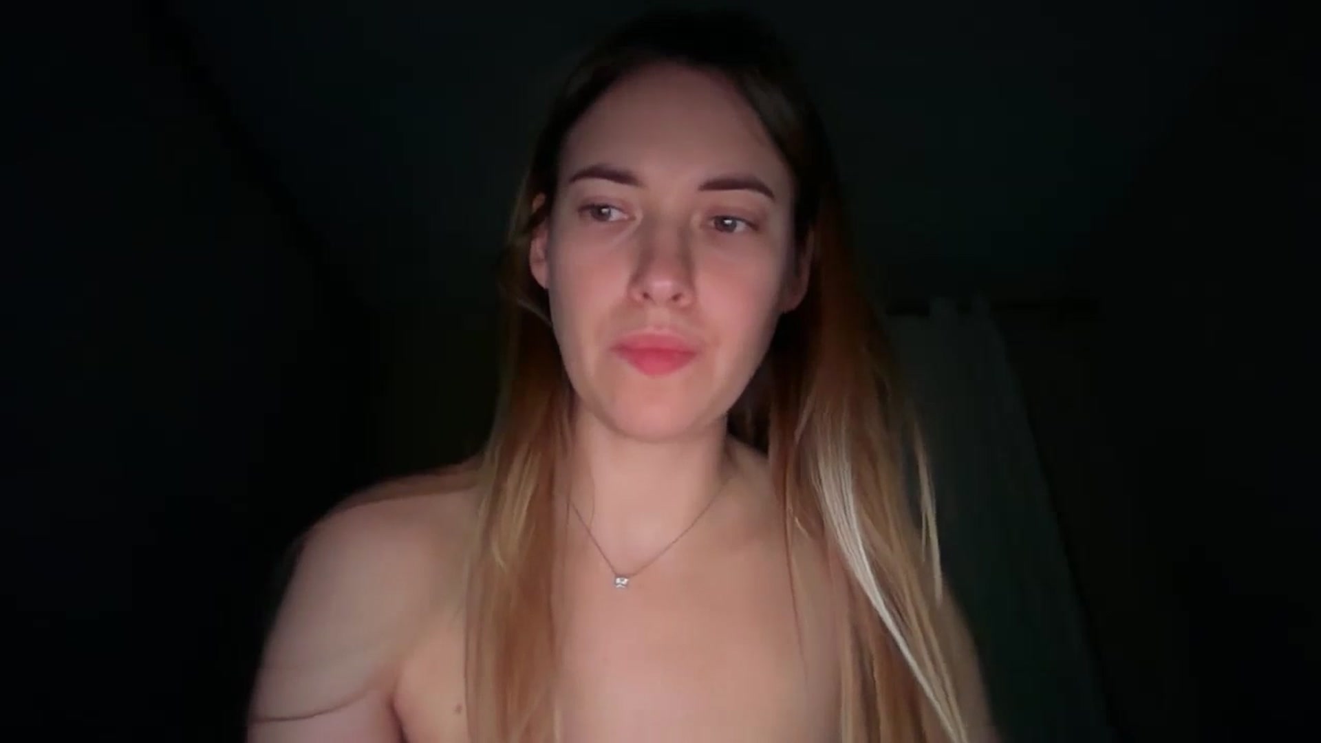 Gallery image thumbnail from SkySunFlower's myfreecams stream on, 01/16/2026, 07:17 image 17 of 20