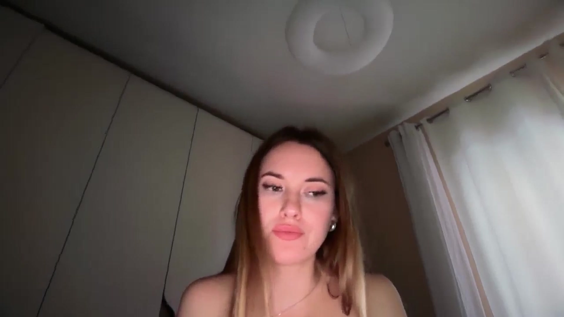 Gallery image thumbnail from SkySunFlower's myfreecams stream on, 01/25/2026, 08:57 image 7 of 20