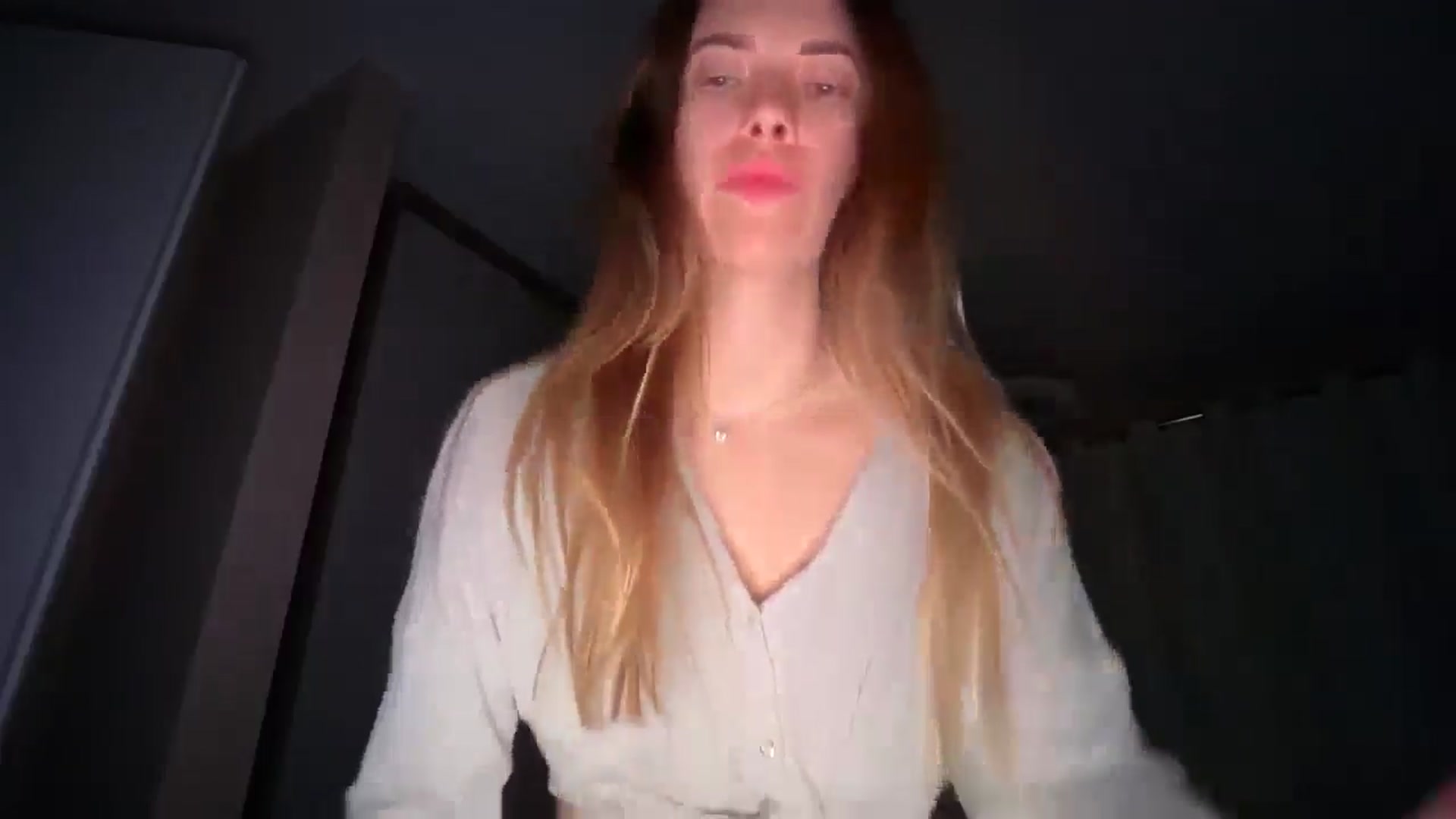 Gallery image thumbnail from SkySunFlower's myfreecams stream on, 01/27/2026, 02:15 image 18 of 20