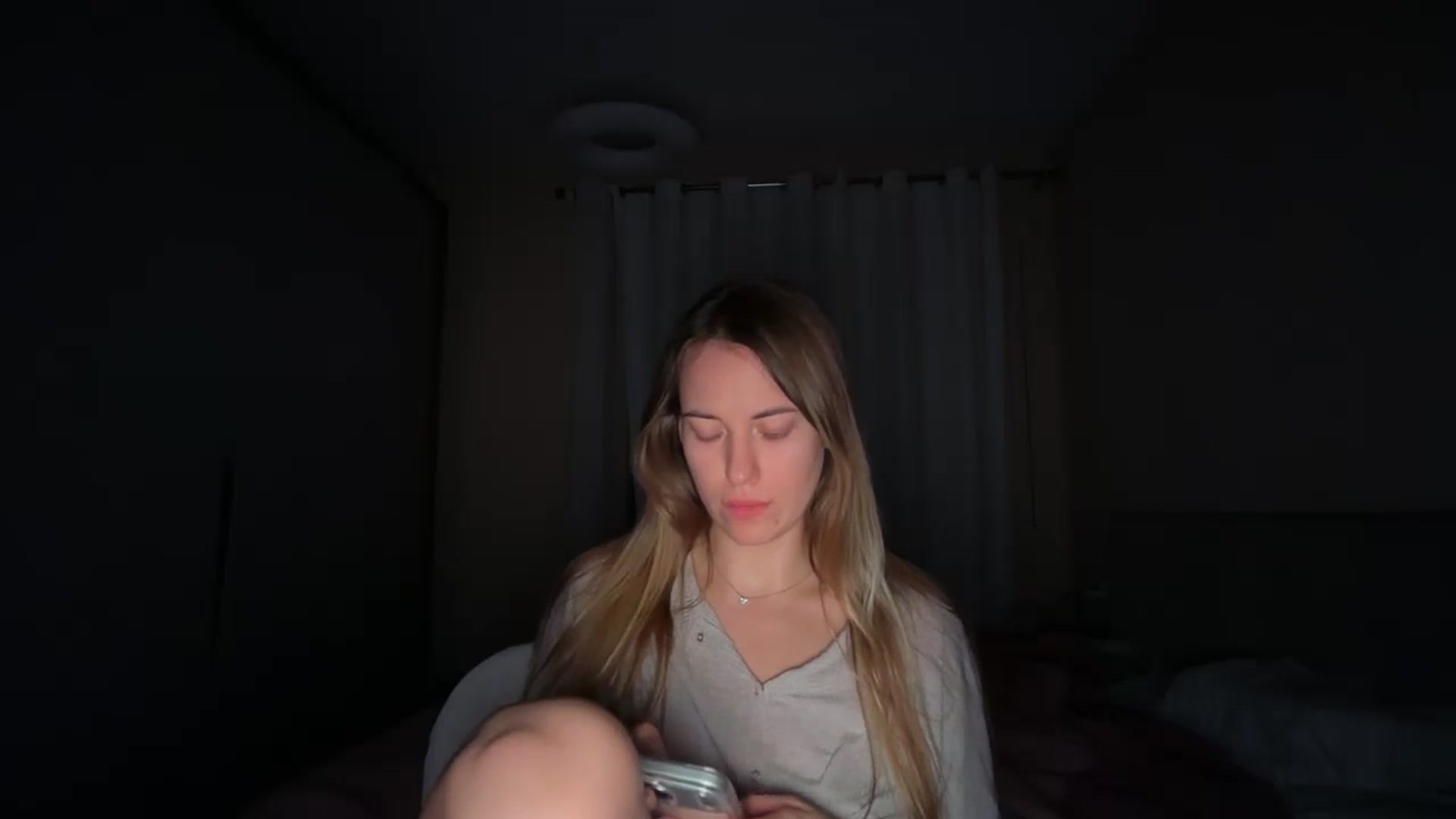 Gallery image thumbnail from SkySunFlower's myfreecams stream on, 01/27/2026, 02:15 image 17 of 20