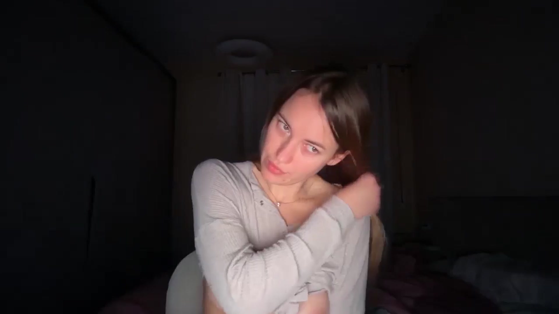 Gallery image thumbnail from SkySunFlower's myfreecams stream on, 01/27/2026, 02:15 image 14 of 20