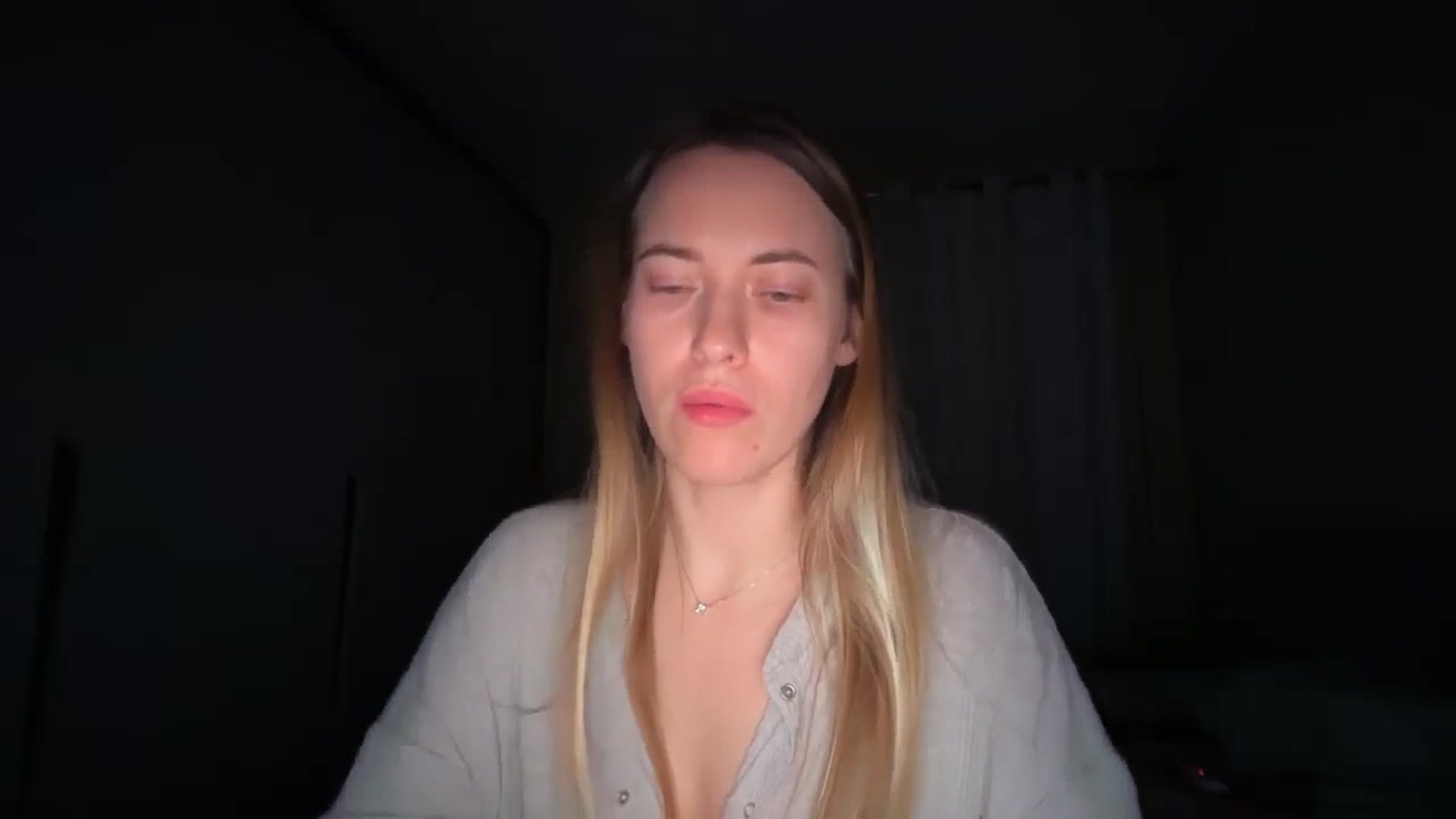Gallery image thumbnail from SkySunFlower's myfreecams stream on, 01/27/2026, 03:13 image 17 of 20