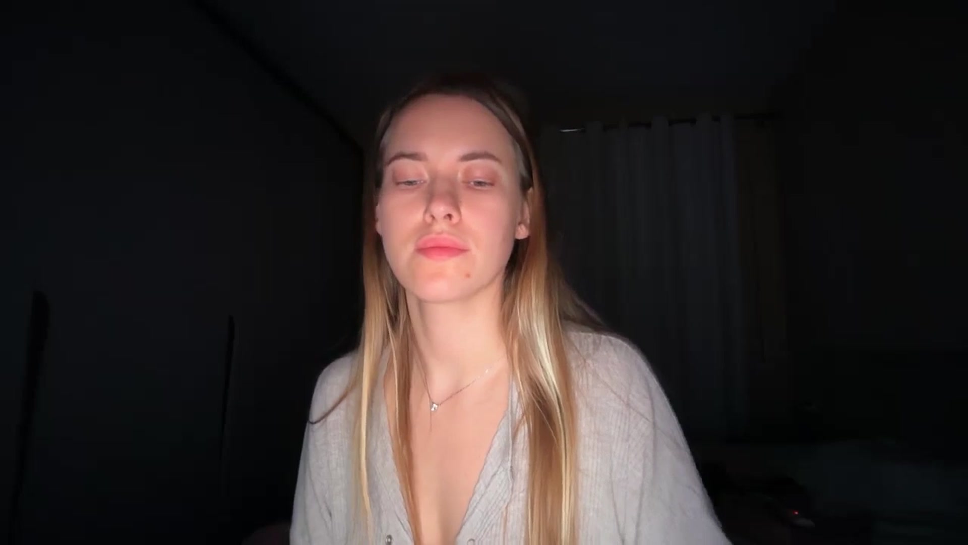 Gallery image thumbnail from SkySunFlower's myfreecams stream on, 01/27/2026, 03:13 image 15 of 20