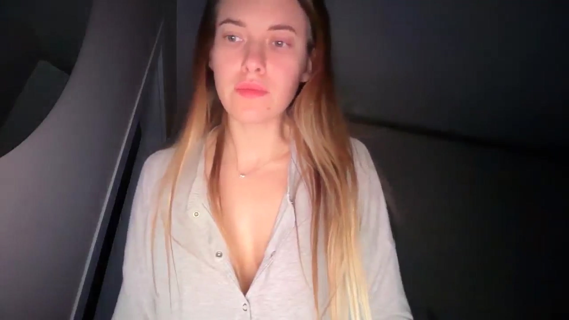 Gallery image thumbnail from SkySunFlower's myfreecams stream on, 01/27/2026, 03:13 image 14 of 20